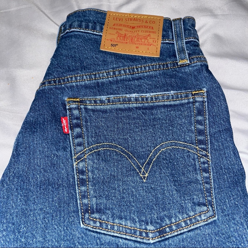 LEVI’S 501 ORIGINAL HIGH RISE WOMEN'S SHORTS